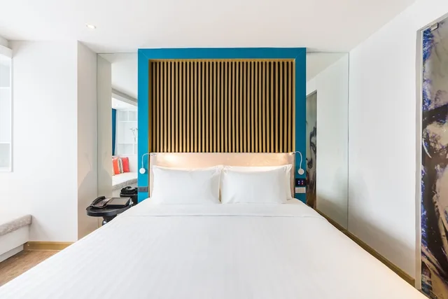 Room, King Bed, City View, No Balcony, Citrus Grande Hotel Pattaya By Compass Hospitality 6/7