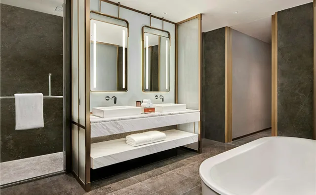 Ambassador, Suite, King Bed، DoubleTree by Hilton Jiangxi Fuzhou 4/5