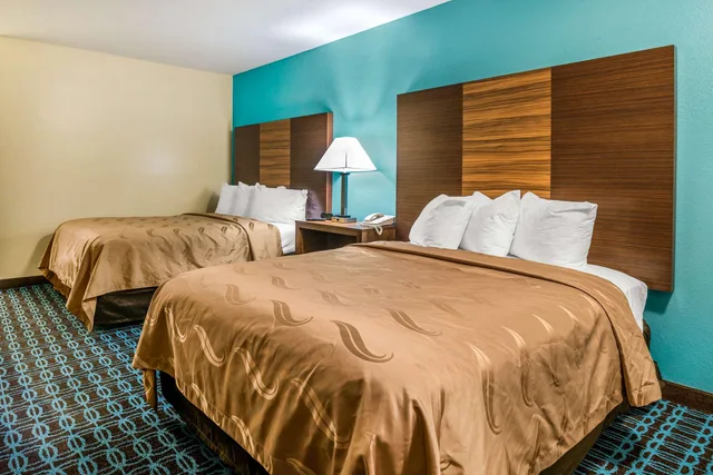 غرفة بسريرين مزدوجين، Quality Inn Loudon-Concord 2/3
