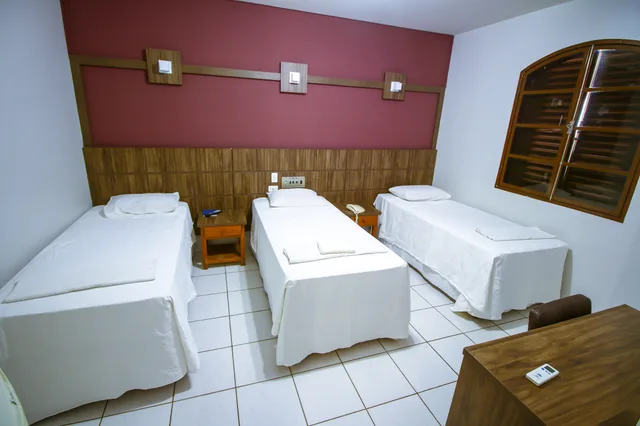 غرفة ثلاثية مفردة، PILOES PALACE HOTEL 1/1