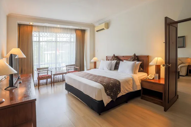 جناح، MESRA BUSINESS & RESORT HOTEL 2/2