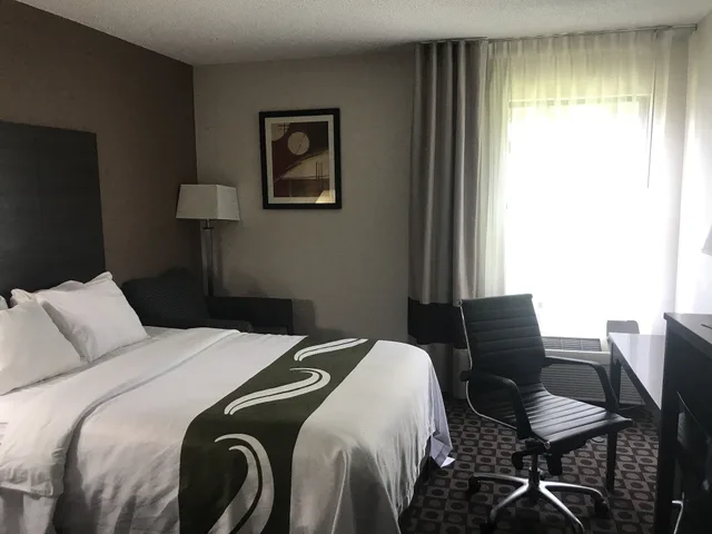 غرفة قياسية بسريرين مزدوجين، Quality Inn High Point - Archdale 5/6