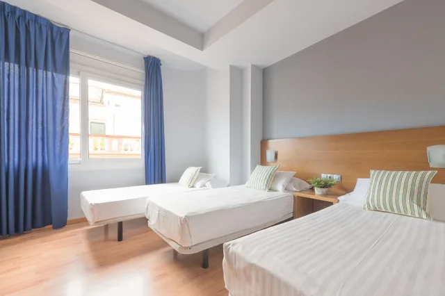 Room, Triple, 3 Beds, Hotel Margarit 2/10