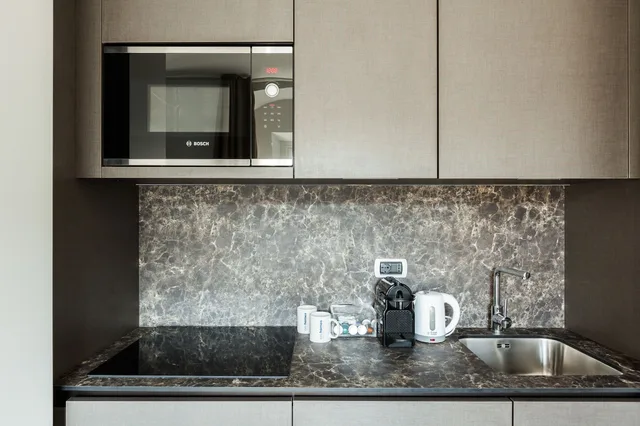 استوديو بسرير كوين مع أريكة، Easyhomes Duomo Suites and Apartments 8/9