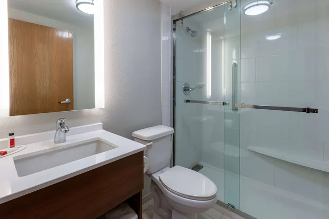 جناح بسرير كينج، Microtel Inn & Suites by Wyndham Sunbury/Columbus North 1/1