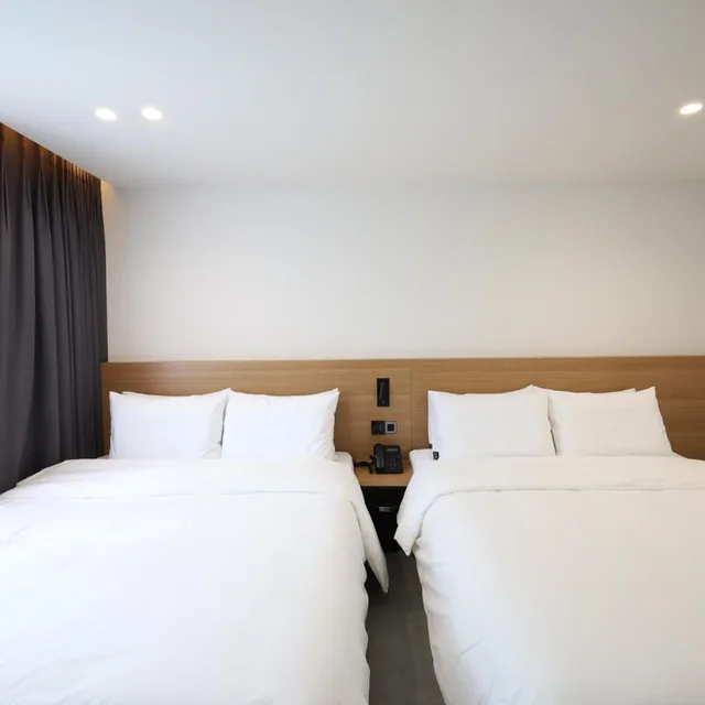 غرفة ديلوكس بسريرين منفصلين، Santafe Motel 1/6