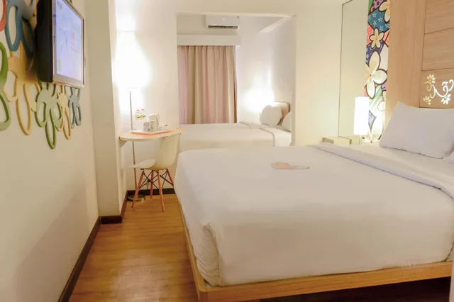 جناح عائلي بسرير مزدوج وسريرين منفصلين، Nikhila Seminyak Bali Ex Baliez Hotel 1/1