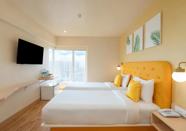 Standard, Twin Beds, Bloom Hotel - Saki Vihar Powai 1/2