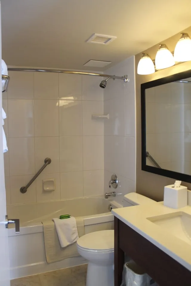 غرفة قياسية بسرير كوين لذوي الإعاقة، Best Western Plus Suites Downtown 10/10