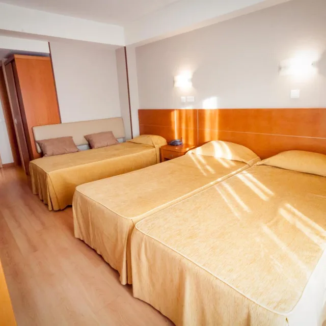 غرفة بسرير مزدوج مع سرير إضافي، Hotel 4 Estacoes 2/7
