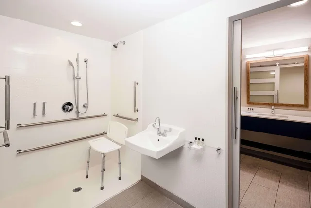 جناح عائلي بسريرين كوين، Aiden By Best Western Cape Cod - West Yarmouth 8/10