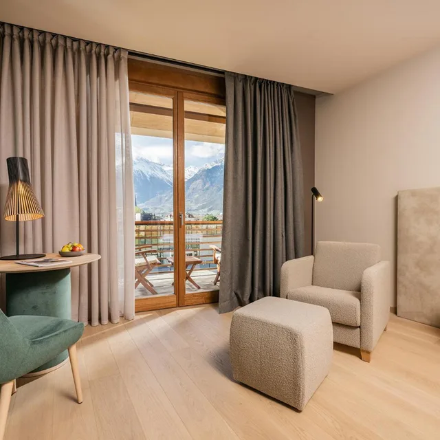 غرفة ديلوكس بسرير مزدوج بشرفة، Hotel Terme Merano 5/7