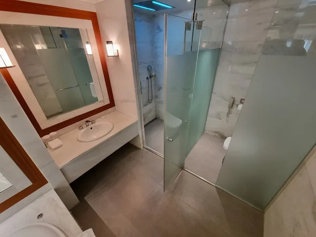 غرفة بريميير بسرير كينج بإطلالة على المتنزه، Pine Grove Hotel 7/9
