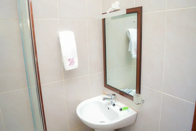 غرفة تنفيذية بسرير كينج، Red Ruby Hotel 4/8