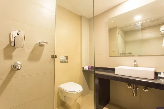 Family, 1 Double and 1 Single Bed, Hotel Portland 4/4