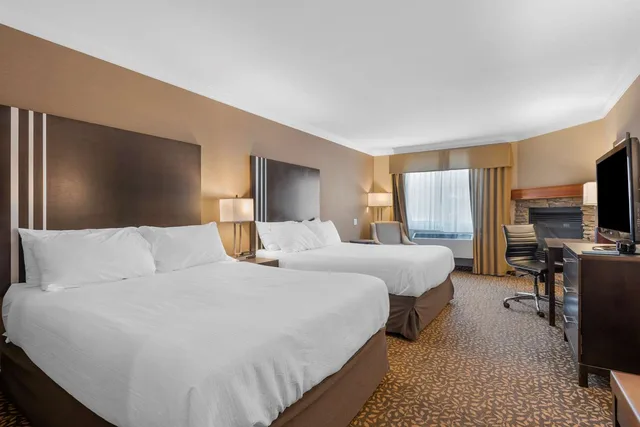 Room, 2 Queen Beds, Pet Friendly, Best Western Plus Fernie Mountain Lodge 3/4