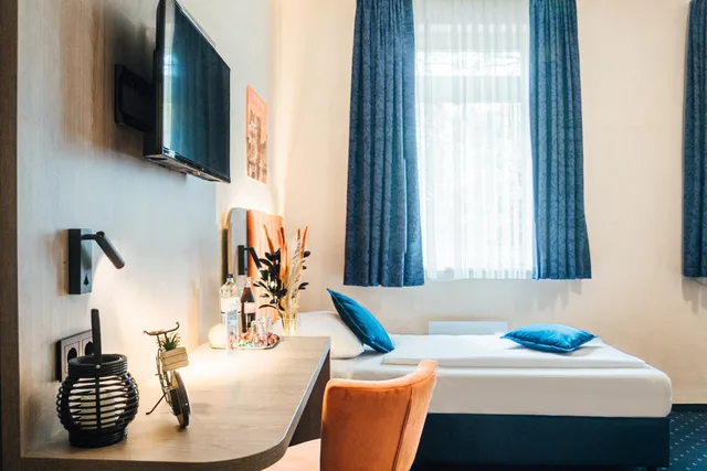 غرفة ثلاثية، Centrum Hotel Commerz am Bhf Hamburg Altona 10/10
