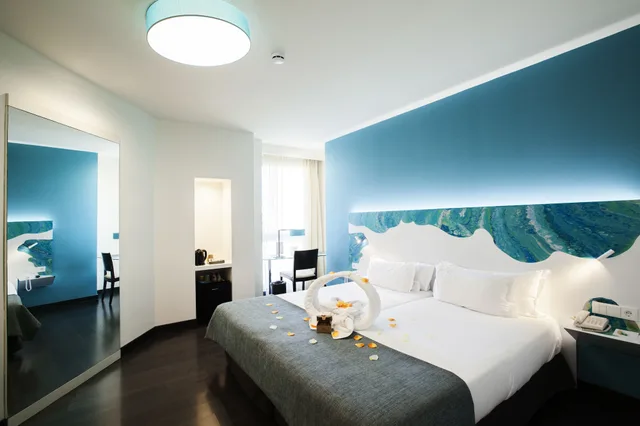 غرفة كلوب بسريرين منفصلين مع أريكة، Hotel Concordia Barcelona 2/8