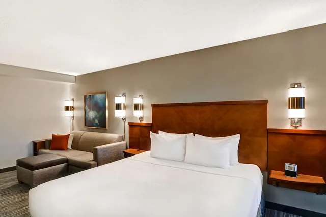 غرفة بسرير كينج لذوي الإعاقة، Hyatt Place Memphis Wolfchase Galleria 1/3