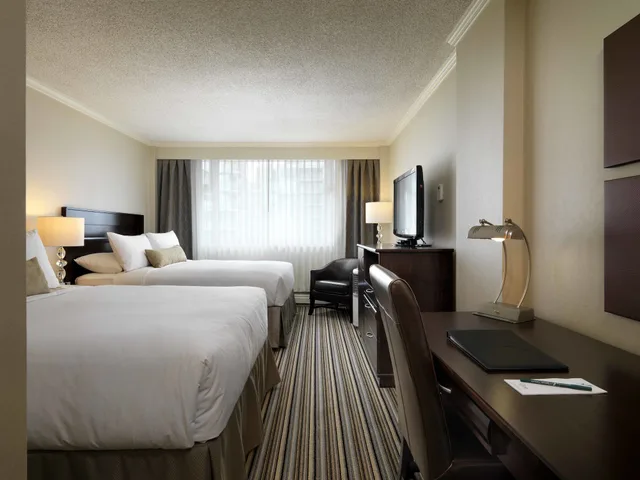 غرفة تقليدية بسريرين كوين، Chateau Victoria Hotel And Suites 3/7