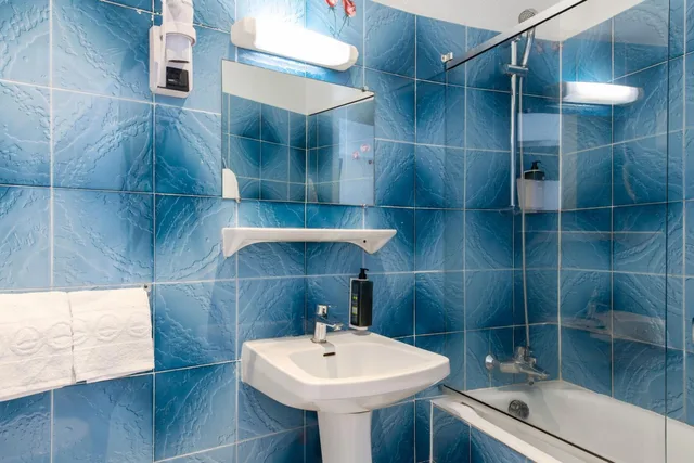 غرفة مفردة، Hotel Ambassadeur Paris 3/7