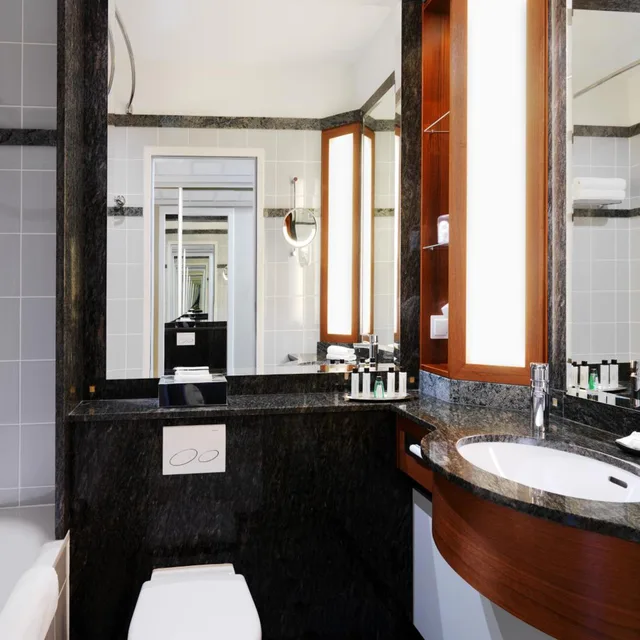 غرفة ديلوكس بسرير كينج في طابق مرتفع، Warsaw Presidential Hotel 3/7