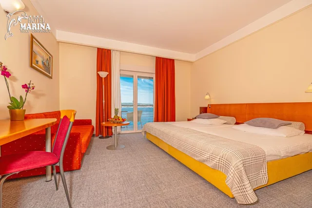 غرفة عائلية بإطلالة على البحر، Hotel Marina 2/6