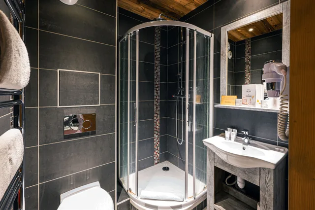 Superior, Double Bed, Aiguille Percee Hotel Restaurant 3/4