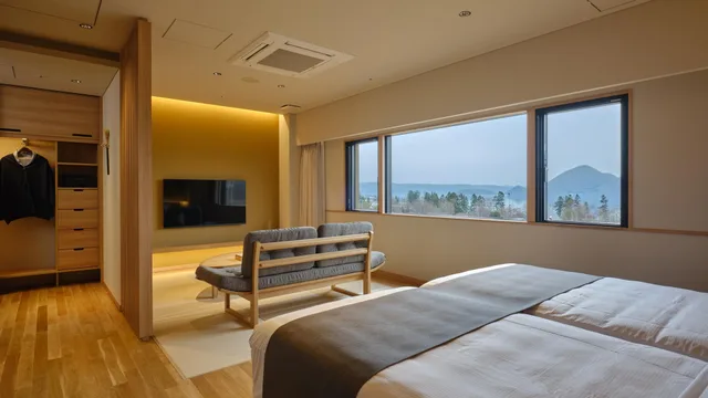 Japanese Western, Lake Side, Lake View, West Wing، Lake Toya Tsuruga Resort Hikari no uta 1/1
