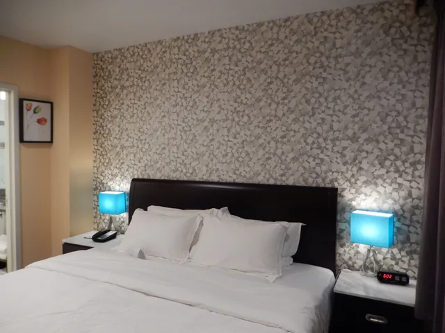 غرفة قياسية بسرير كينج، Quality Inn Near Sunset Park 2/3