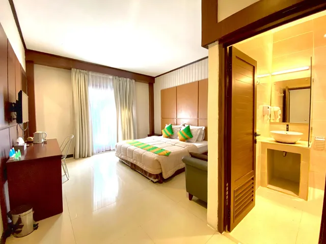 غرفة ديلوكس بسرير كينج، Bumi Gumati Convention Resort 2/3