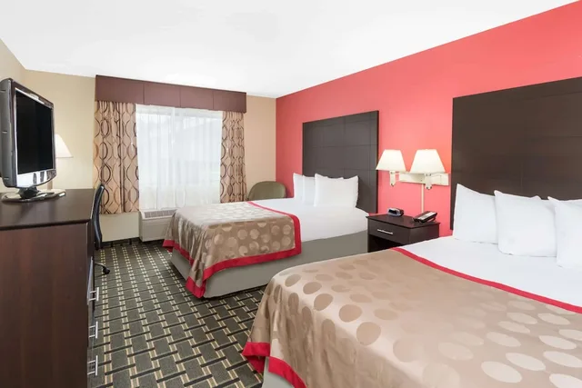 جناح استوديو بسريرين مزدوجين، Ramada By Wyndham Vandalia 2/9