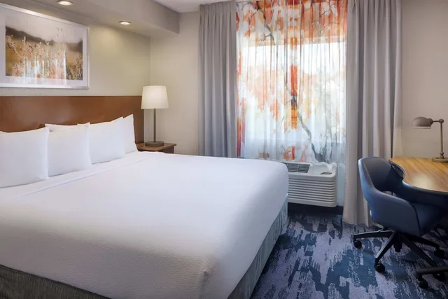 غرفة بسرير كينج لذوي الإعاقة، Fairfield Inn Suites Jacksonville Airport 3/7