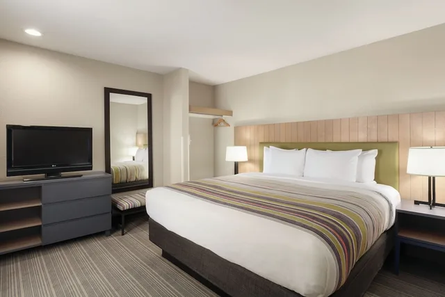 جناح بريميوم بسرير كينج بغرفة نوم واحدة، Country Inn and Suites By Radisson Bakersfield, CA 3/5