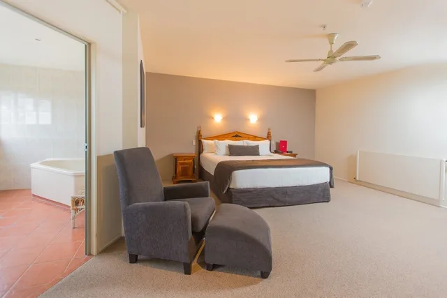 غرفة ديلوكس بسرير مزدوج، Arawa Park Hotel Rotorua 3/6