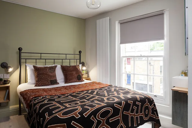 غرفة قياسية بسرير مزدوج بحمام مشترك، Peckham Rooms Hotel by Belvilla 1/6