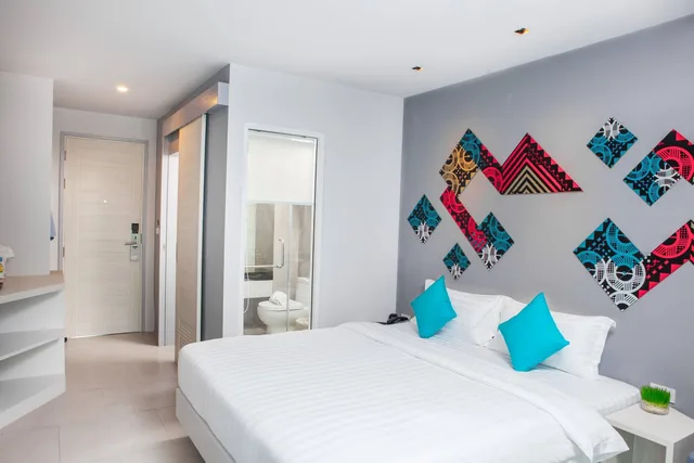غرفة سوبيريور بسرير كينج، The Crib Patong 1/2