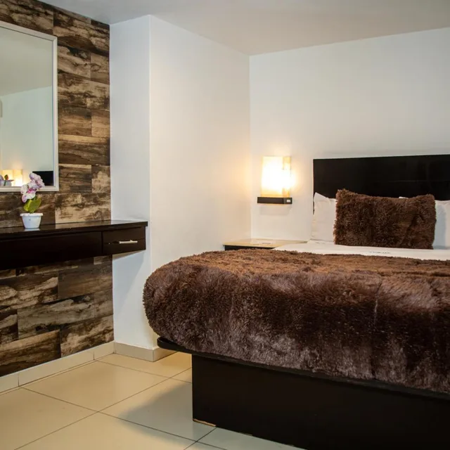 جناح بسرير مزدوج، Hotel Velario 4/8