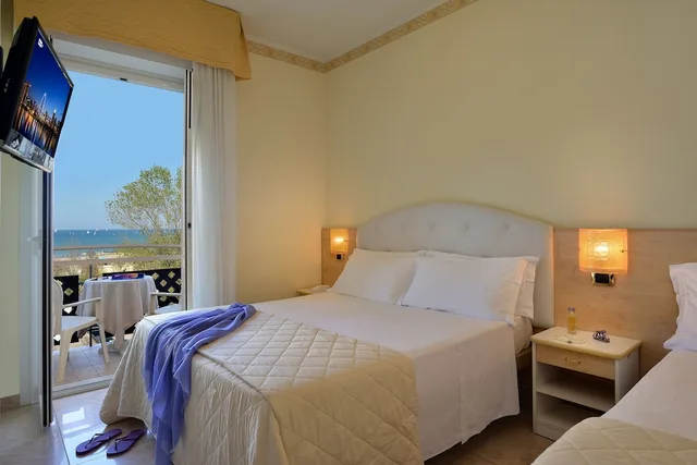 غرفة ثلاثية بثلاثة أسرّة، Gaston Hotel 2/10
