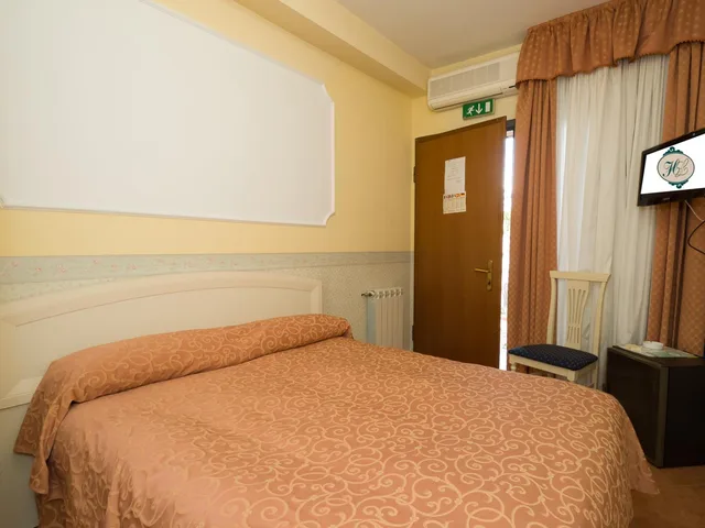 غرفة اقتصادية مفردة، Hotel Louis II 1/6