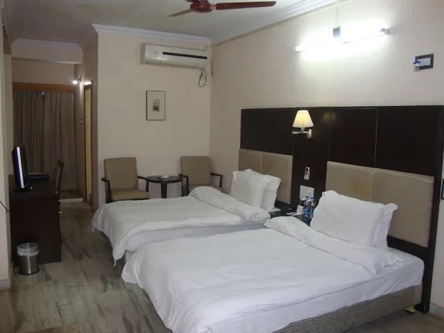 غرفة ديلوكس بسريرين منفصلين، Lords Eco Inn Dahej 5/8