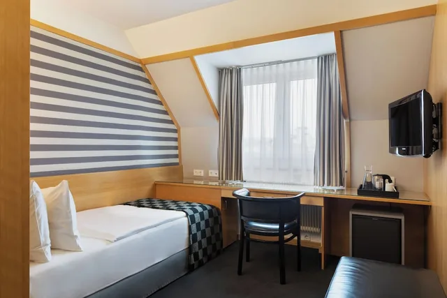 غرفة قياسية بسرير فردي، HOLIDAY INN VIENNA CITY 2/14