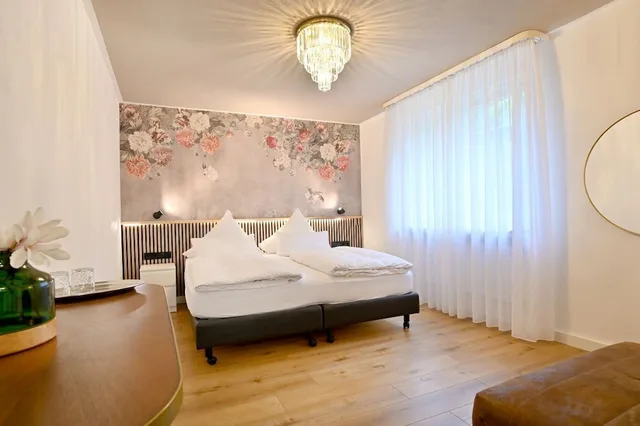 غرفة سيغنتشر بسرير كينج بشرفة، Hotel Zehnthof 1/7