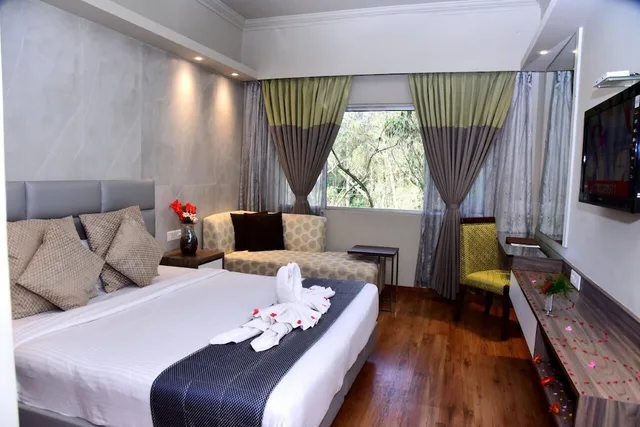 غرفة ديلوكس بسرير مزدوج، Sinclairs Retreat Ooty 1/6