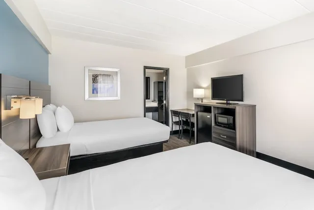 Standard, 2 Double Beds, SureStay Hotel by Best Western Virginia Beach Royal Clipper 2/10