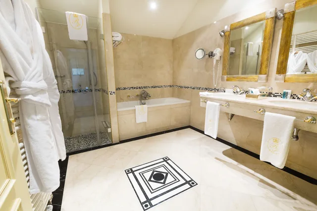 جناح رئاسي بسرير مزدوج، Luxury Family Hotel Royal Palace 3/3