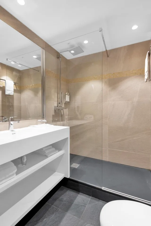 غرفة سوبيريور بسرير كينج، Hotel Beau Rivage 5/5