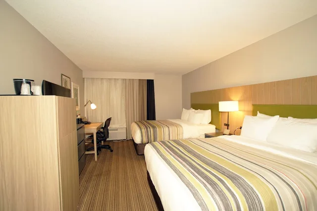 Room, 2 Queen Beds, Accessible, Country Inn & Suites by Radisson Greenfield IN 1/9