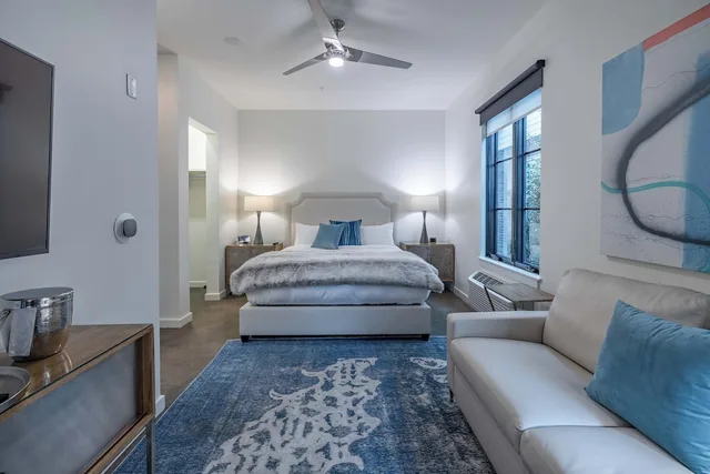 جناح سوبيريور بسرير كينج بغرفة نوم واحدة مع أريكة، 121 Hotel 7/10
