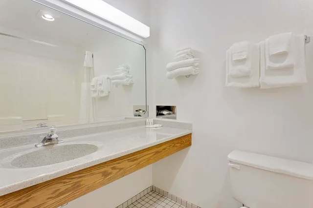 غرفة بسريرين كوين، Ramada by Wyndham Richland Center 5/5